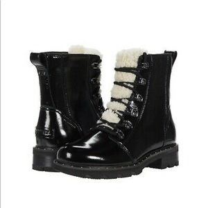 Sorel brand new Lennox lace cozy patent and waterproof